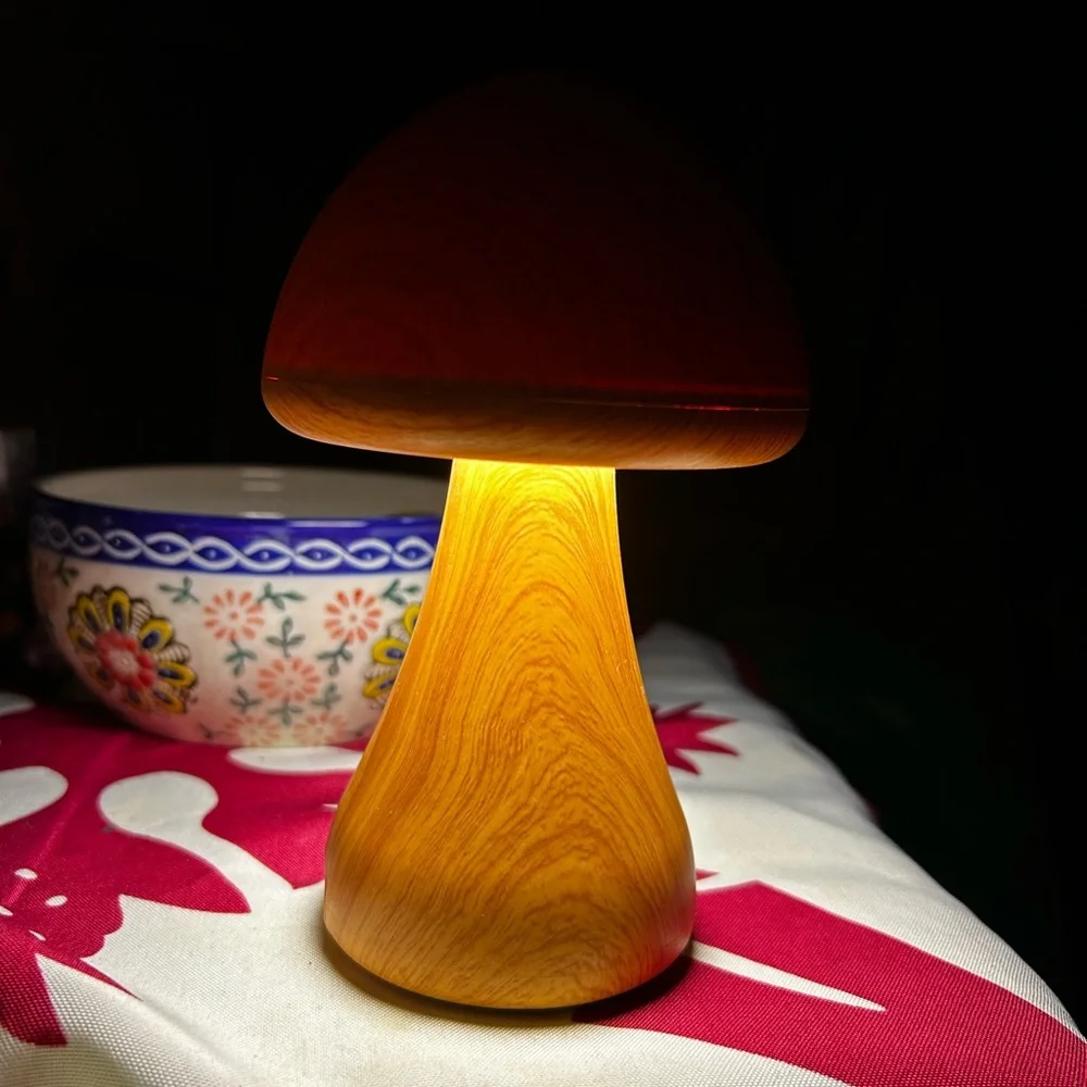 Rechargeable Mushroom Lamp - Picture 3 of 3